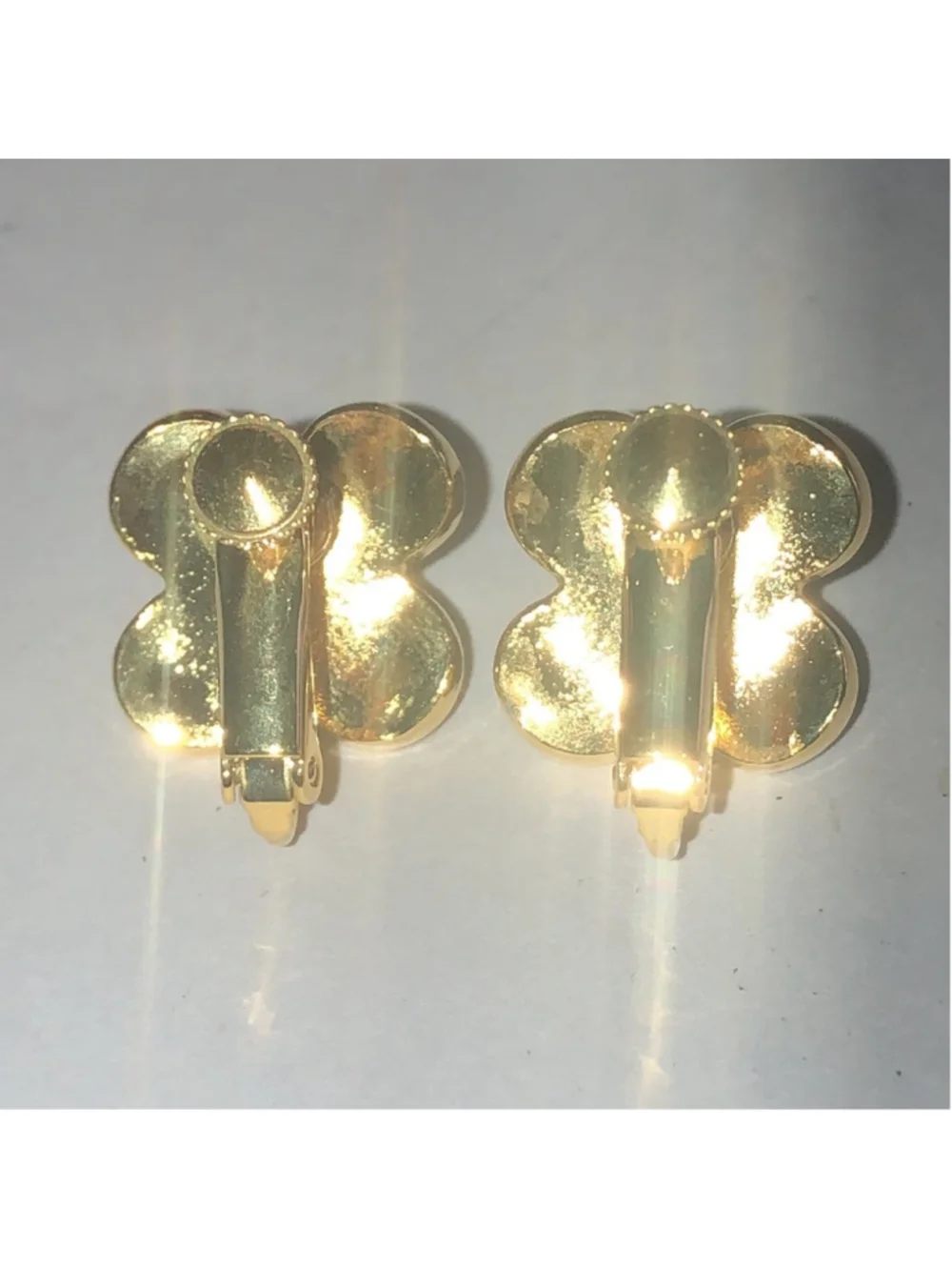 Elegant Gold Tone and Faux Pearl Flower Vintage Retro Boho Clip On Earrings